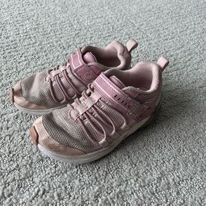 Saucony girls tennis shoes, 10.5